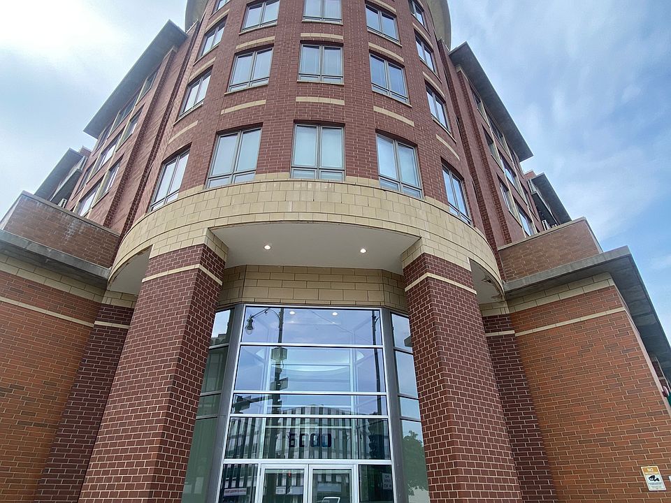 1st image of 6000 N Cicero Ave APT 408