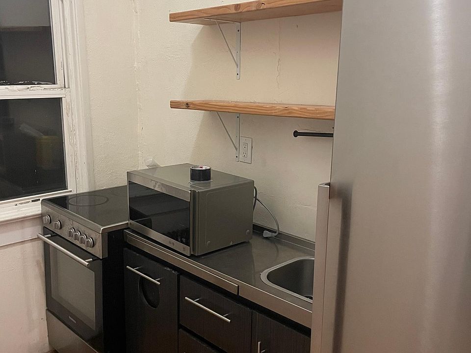 1st image of 126 Van Cortlandt Park Ave #3