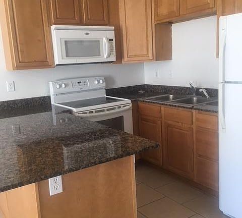 4th image of 1274 Century Oaks Dr #A