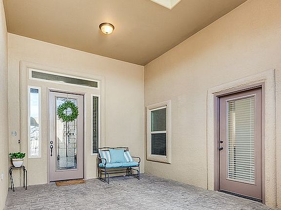 2nd image of 3057 Lookout Point Pl