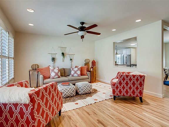 3rd image of 6900 E La Salle Pl