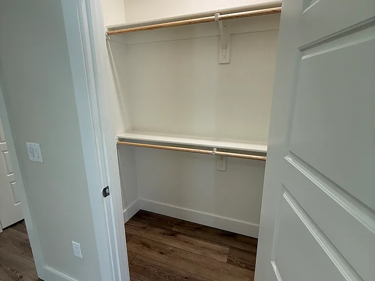 406 Alvarado St — Photo 13