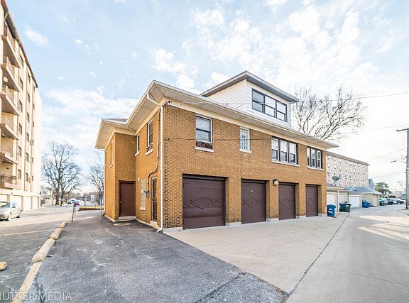 2nd image of 301 Marengo Ave