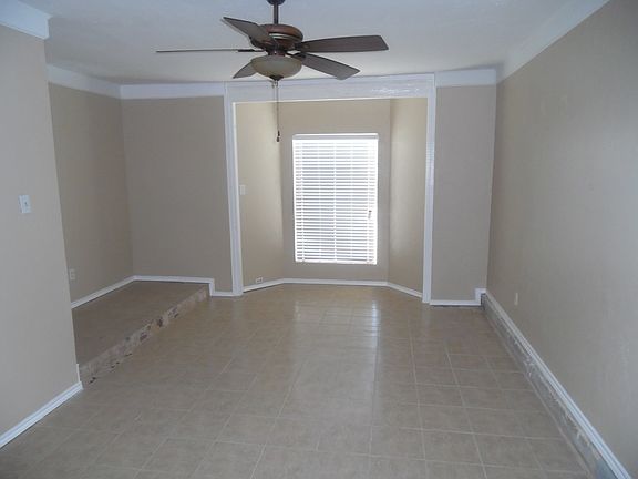 2nd image of 1829 Moonbeam Ln