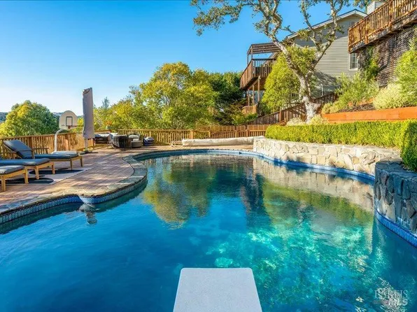 184 Drakewood Place, Novato, CA 94947