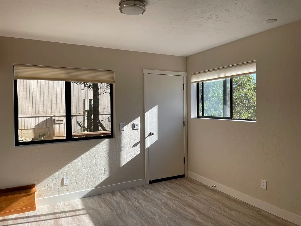 Burton Dr, Cambria — Photo 4