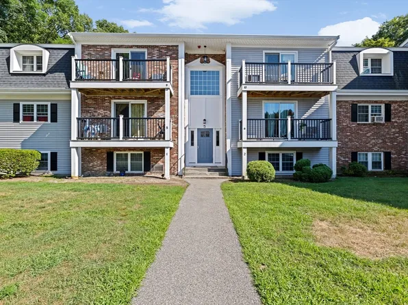 5 Chapel Hill Dr APT 7, Plymouth, MA 02360