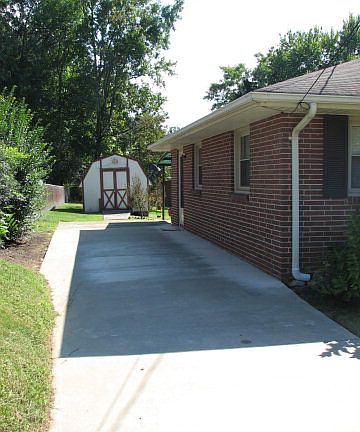 5th image of 329 Northmont Blvd