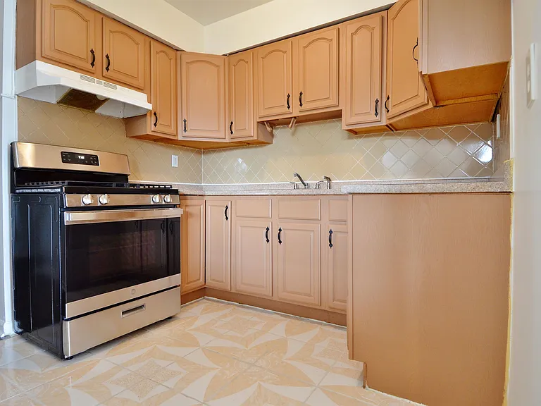 121 Garfield Ave #3 — Photo 13