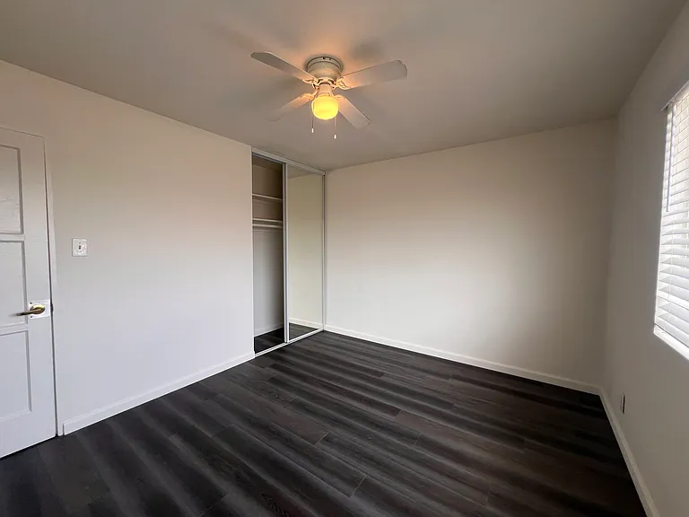 W Dunlop St W — Photo 11