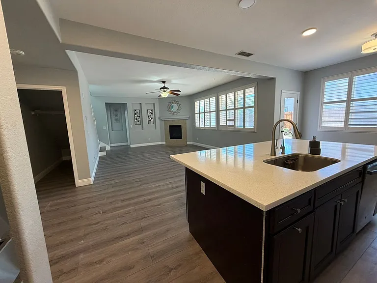 5418 Halas Ct — Photo 37