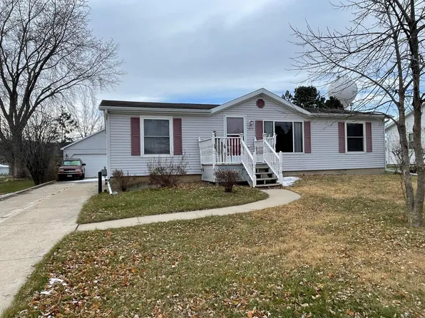 1015 Meadowview Dr, Rushford, MN 55971