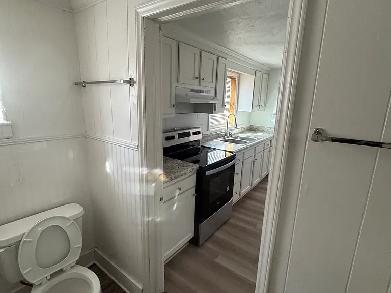 603 Strand Rd NE #3 — Photo 8