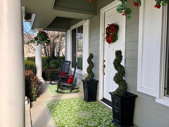 4th image of 171 Rockmont Cir