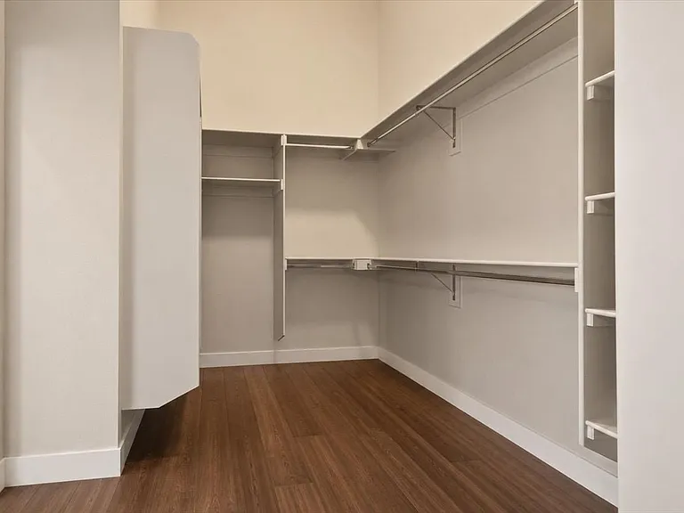 1407 Rogers Ct — Photo 13
