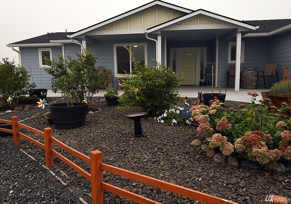 1st image of 606 Desert Aire Dr SW
