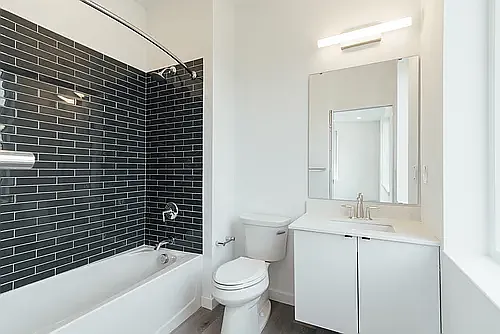 130 Monitor Street — Photo 34