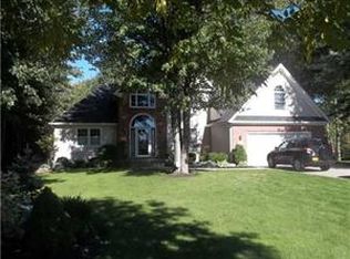 6958 Lockwood Ln, Lockport, NY 14094