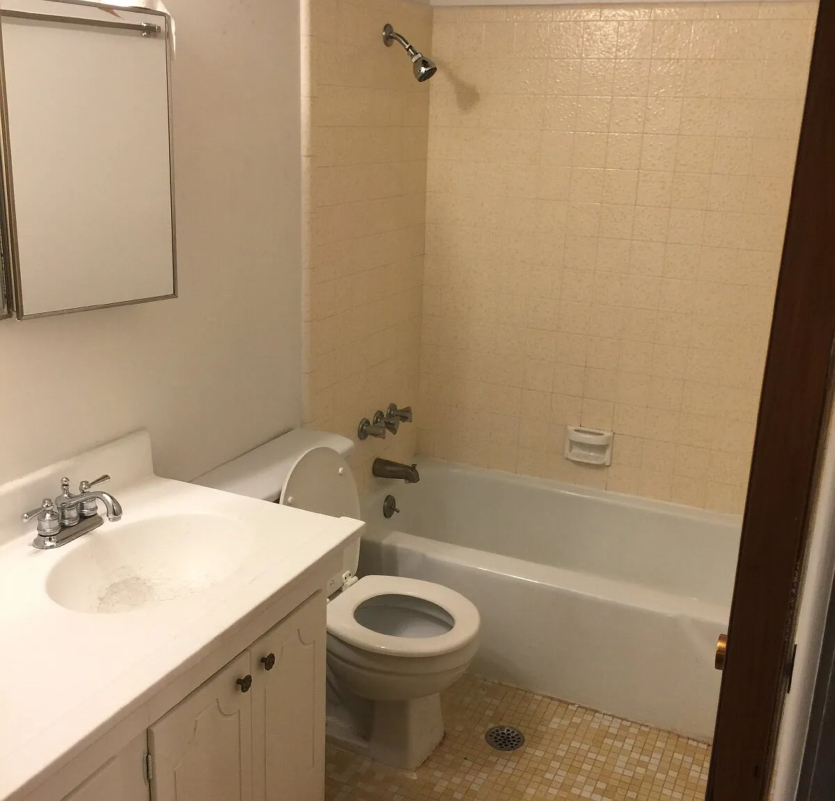 2 bed, 1.0 bath, 975 sqft, $995 — Photo 4