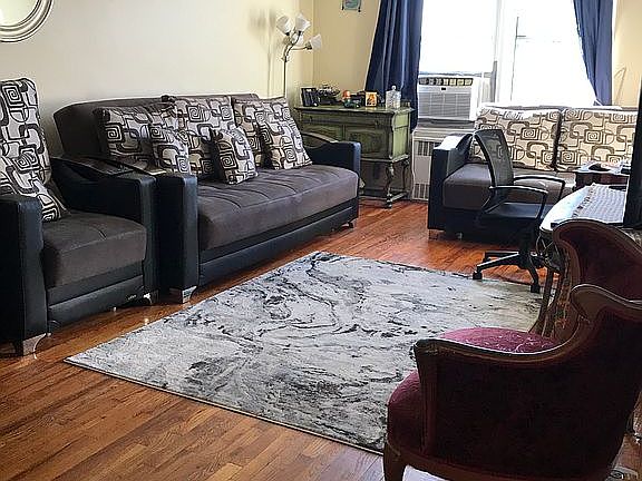 Sunny front facing LR