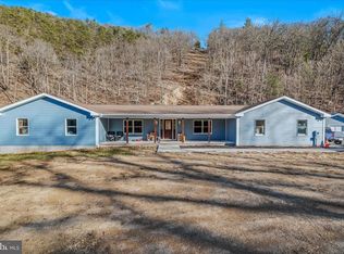 1920 Sir Johns Run Rd, Berkeley Springs, WV 25411