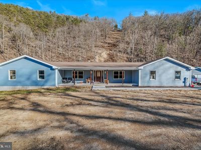 1920 Sir Johns Run Rd, Berkeley Springs, WV 25411