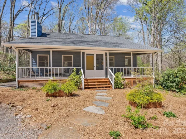 52 Treanors Pl, Maggie Valley, NC 28751