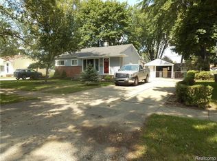 33140 John Hauk St, Garden City, MI 48135