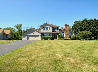 219 Sweet Acres Dr, Rochester, NY 14612