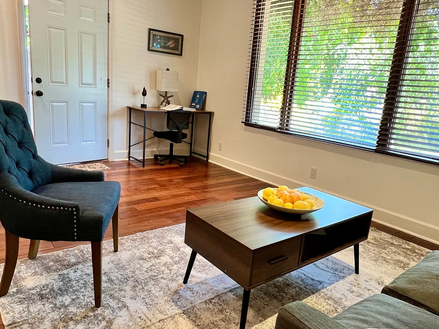 5335 Amigo Ave — Photo 3