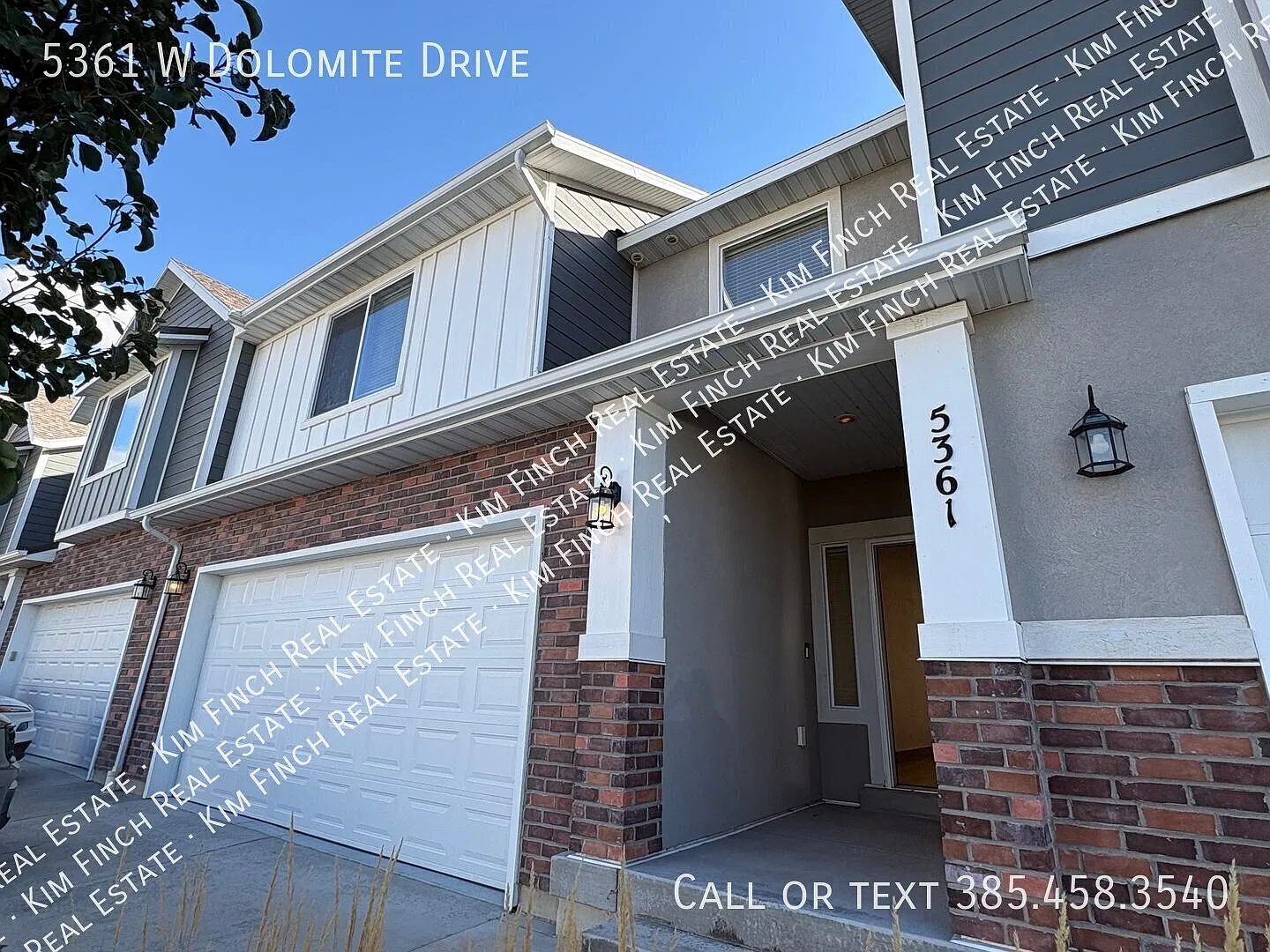 Large, absolutely gorgeous, end unit townhome (almost new) in the heart of Highland City — Photo 4