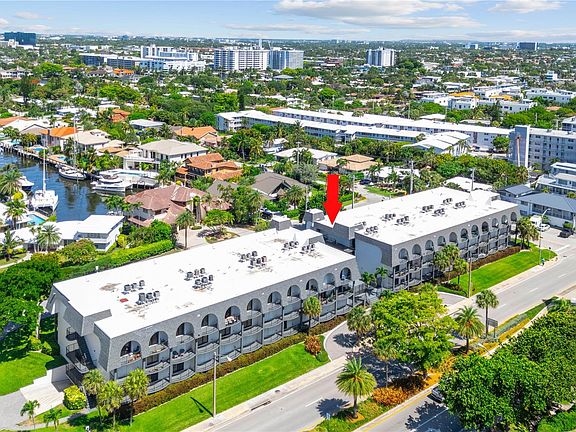 3rd image of 4013 N Ocean Drive #105