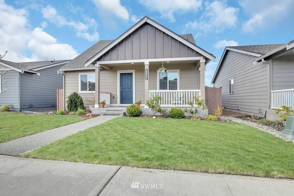 3 bed, 1418 sqft, $3,500 — Photo 1