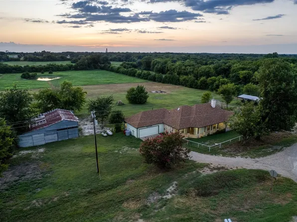 1 County Road 4725, Leonard, TX 75452