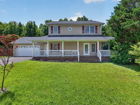 501 Forrest Cove Ln, Cookeville, TN 38501