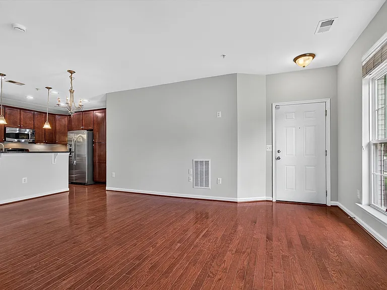 43845 Centergate Dr — Photo 6
