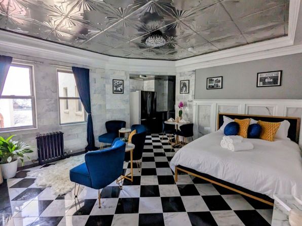 400 Deal Lake Dr PENTHOUSE 3A