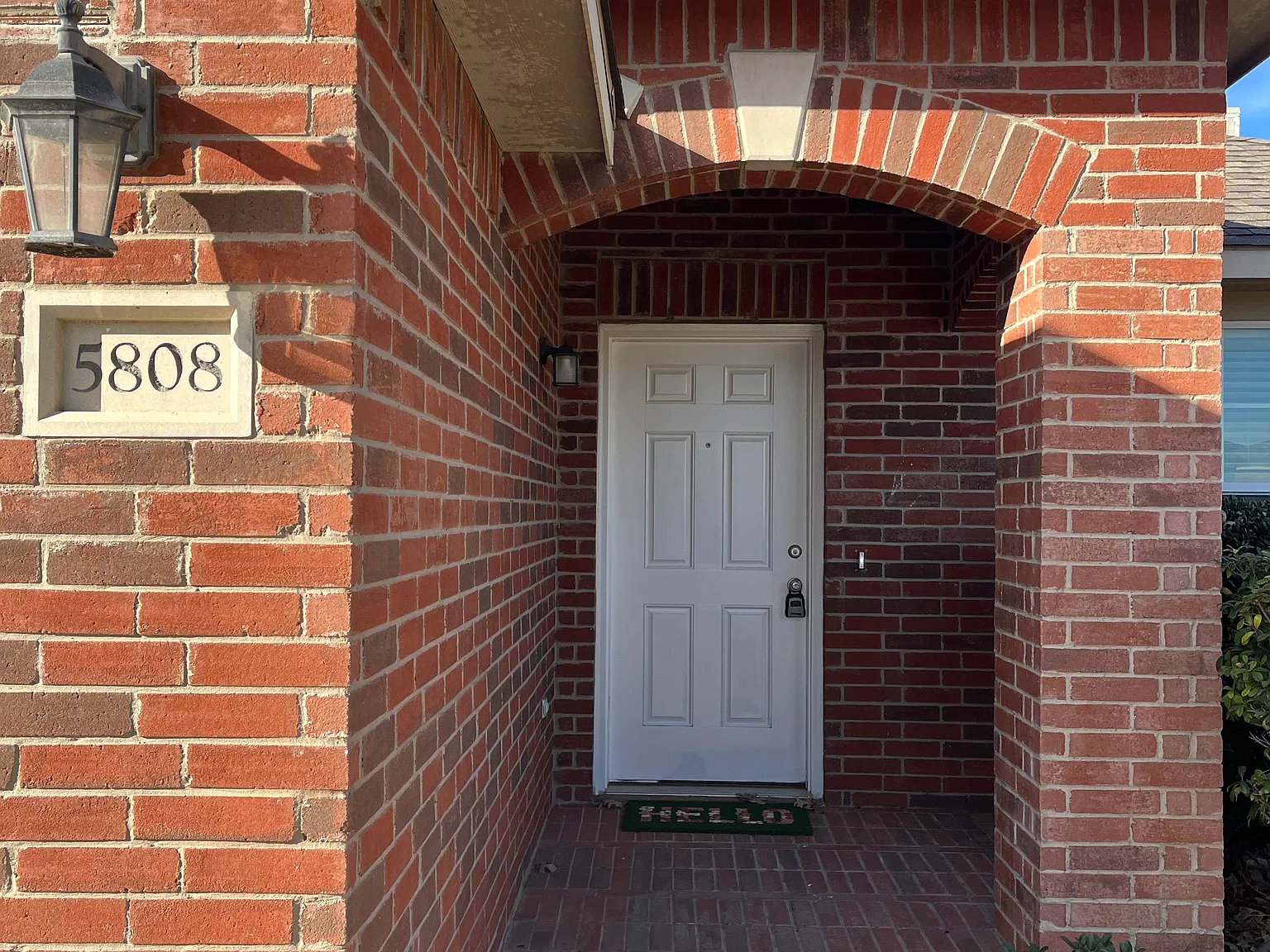 3 bed, 1888 sqft, $1,895 — Photo 2