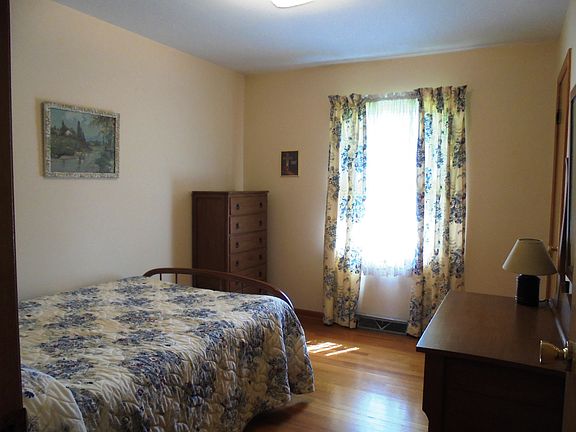 3rd image of 1713 Boyd St