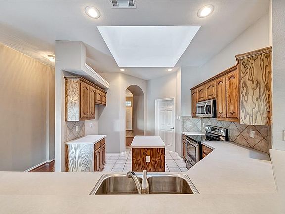 4th image of 7048 Chapelridge Dr