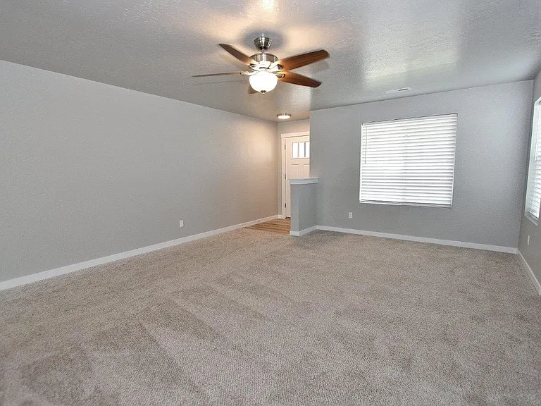 2130 N Morello Ave — Photo 4