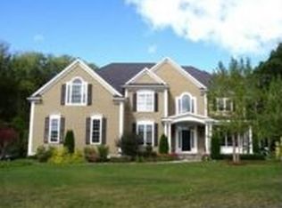 17 Orchard Rd, Southborough, MA 01772