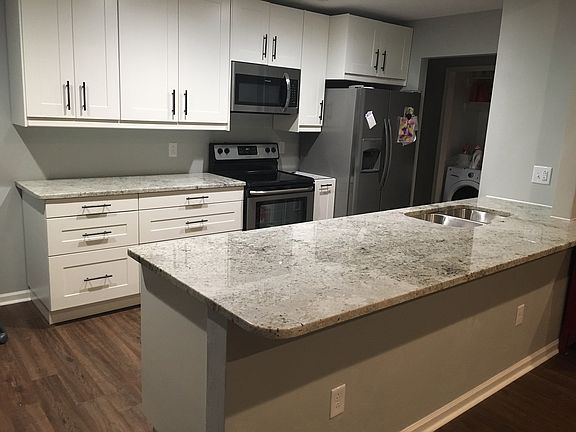3rd image of 1029 Blairmore Dr