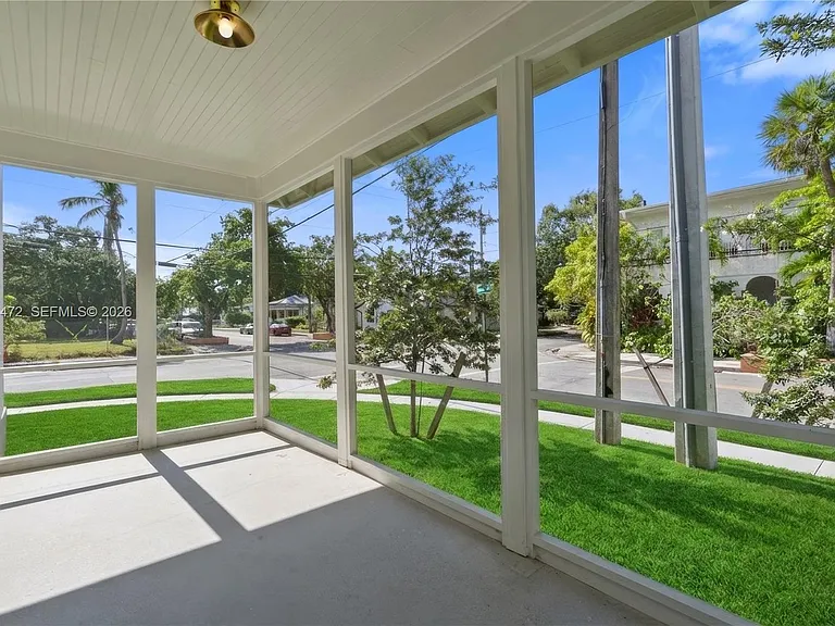 3603 Thomas Ave — Photo 3