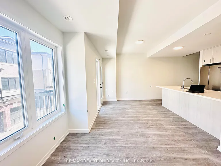 105 Matawin Ln — Photo 6