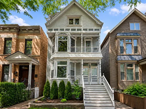 3722 N Bosworth Ave #1R Photo 1