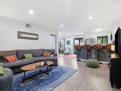 18530 Hatteras St Unit 337, Tarzana, CA, 91356
