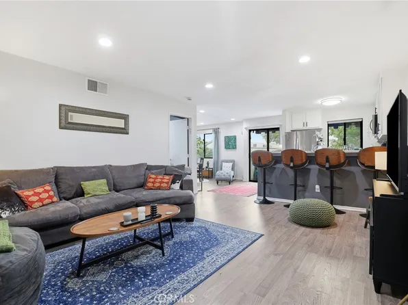 18530 Hatteras St Unit 337, Tarzana, CA 91356