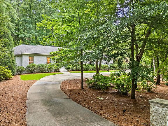 3rd image of 3706 Brookwood Rd