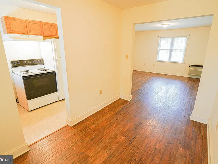 800 Travers St #5 — Photo 26